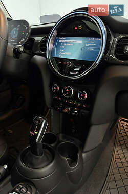 Хэтчбек MINI Cooper 2021 в 