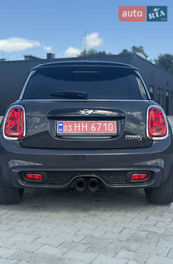 Хэтчбек MINI Cooper 2016 в 