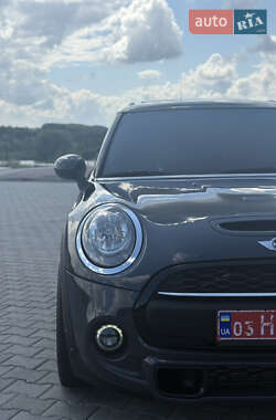 Хэтчбек MINI Cooper 2016 в 