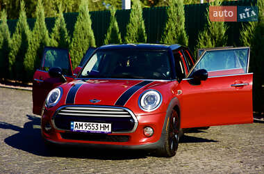 Хэтчбек MINI Cooper 2015 в 