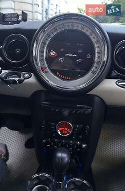Хетчбек MINI Cooper 2012 в 