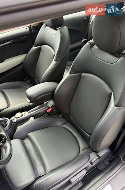 Хэтчбек MINI Cooper 2017 в 