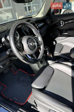 Хэтчбек MINI Cooper 2017 в 