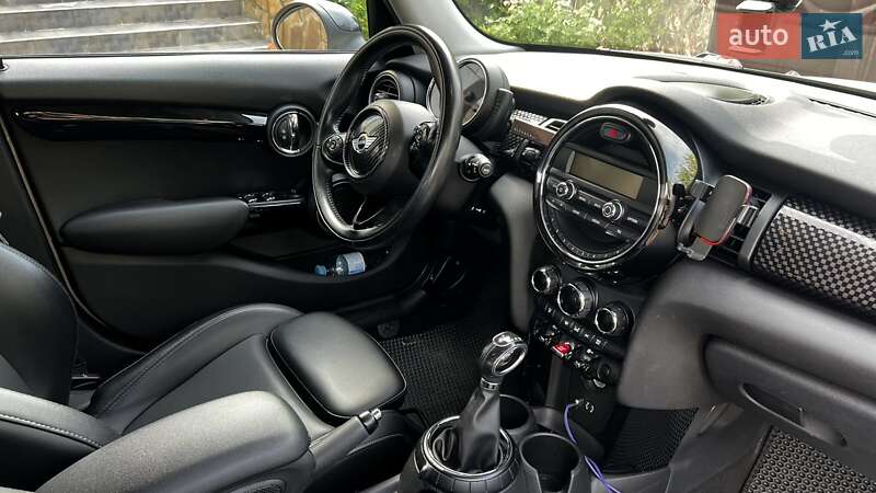Хэтчбек MINI Cooper 2015 в Кременчуге фото 10 Хэтчбек MINI Cooper 2015 в Кременчуге