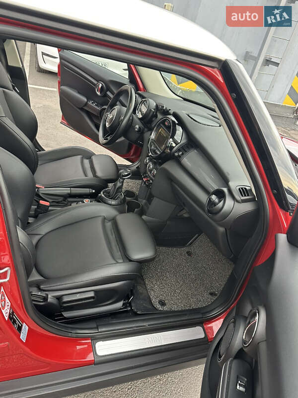 Хэтчбек MINI Cooper 2016 в Киеве
