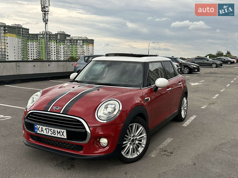 Хэтчбек MINI Cooper 2016 в Киеве