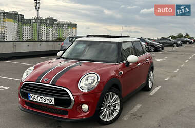 Хэтчбек MINI Cooper 2016 в 
