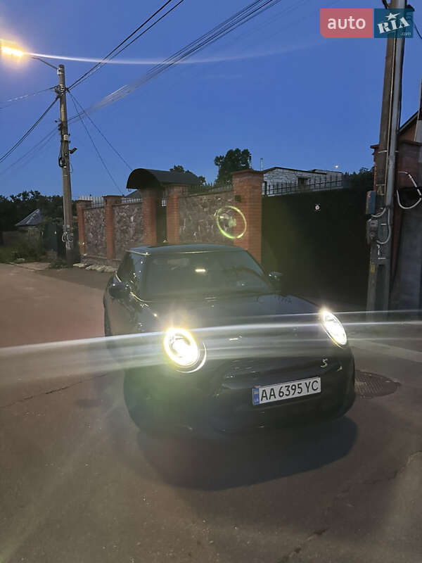 Хетчбек MINI Cooper 2022 в Києві