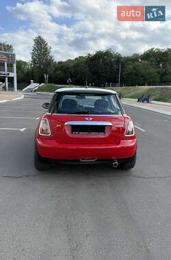Хэтчбек MINI Cooper 2010 в 