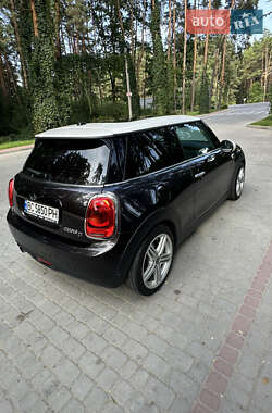 Хетчбек MINI Cooper 2016 в 