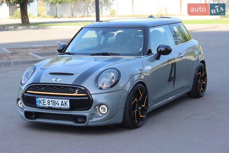 Хетчбек MINI Cooper 2015 в Дніпрі