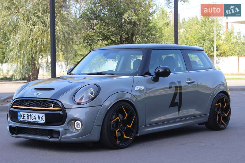 Хетчбек MINI Cooper 2015 в Дніпрі