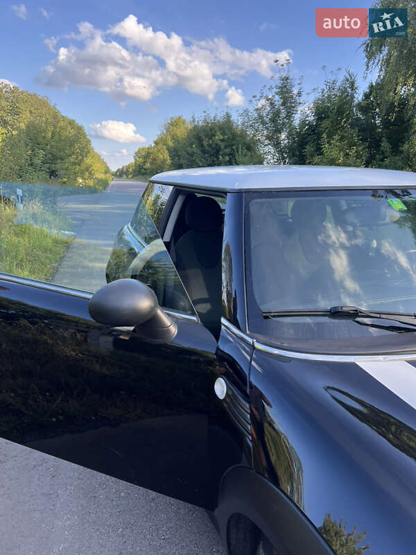 Хэтчбек MINI Cooper 2010 в Калиновке