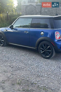 Хетчбек MINI Cooper 2013 в 