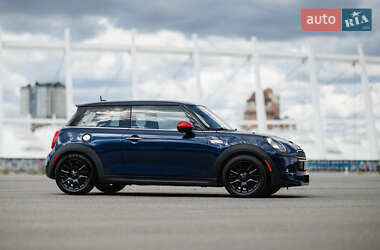 Хэтчбек MINI Cooper 2015 в 