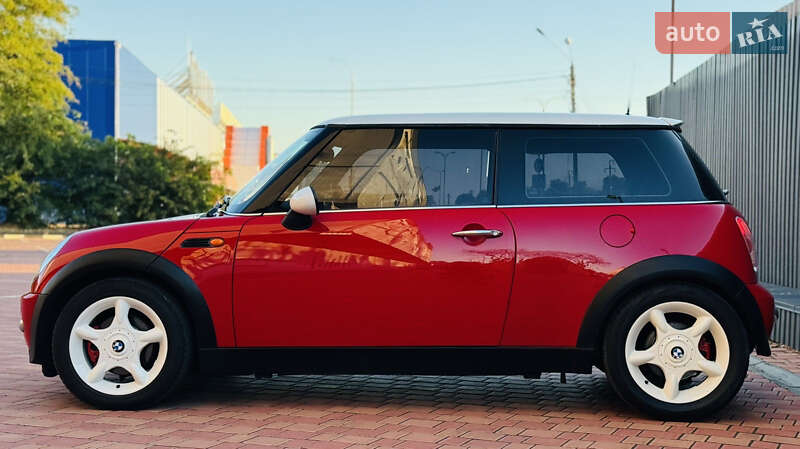 Хэтчбек MINI Cooper 2003 в Одессе