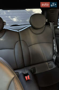 Хэтчбек MINI Cooper 2013 в 