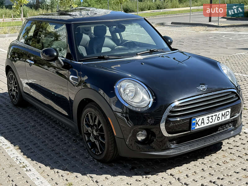Хэтчбек MINI Cooper 2019 в Киеве