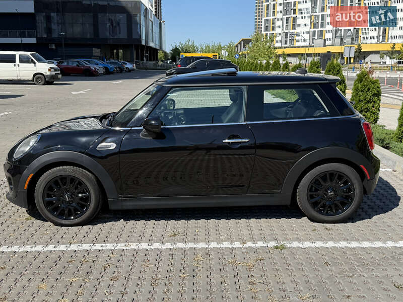 Хэтчбек MINI Cooper 2019 в Киеве