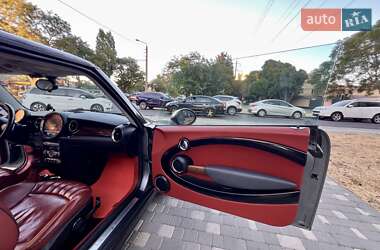 Хэтчбек MINI Cooper 2009 в 