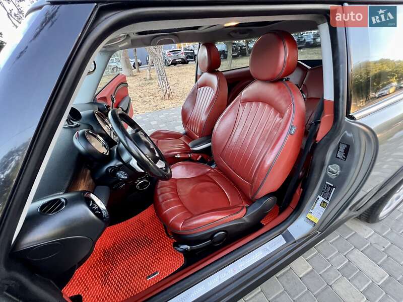 Хэтчбек MINI Cooper 2009 в Одессе фото 40 Хэтчбек MINI Cooper 2009 в Одессе