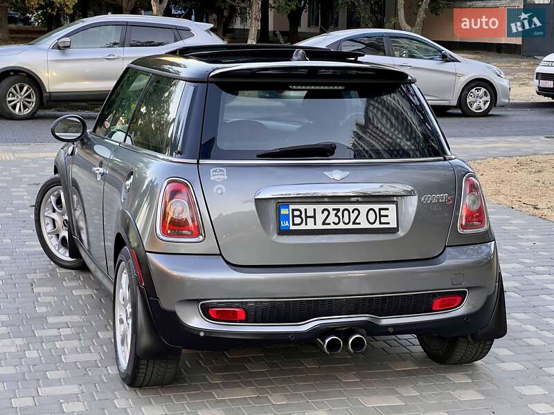 Хэтчбек MINI Cooper 2009 в Одессе фото 43 Хэтчбек MINI Cooper 2009 в Одессе