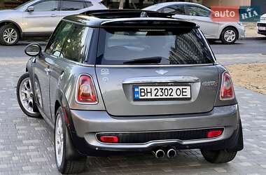 Хэтчбек MINI Cooper 2009 в 