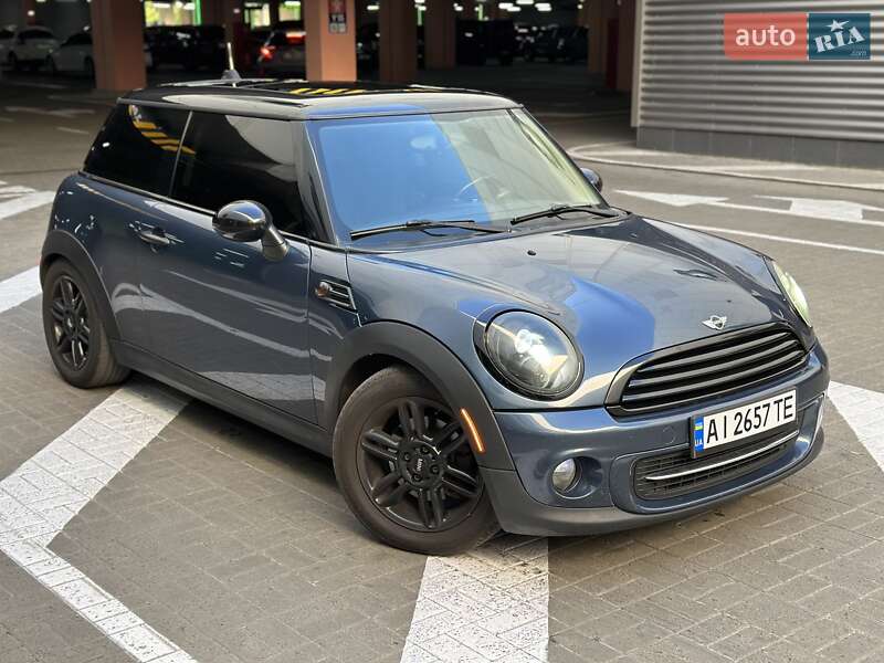 MINI Cooper 2010