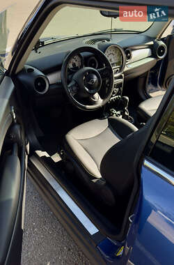 Хетчбек MINI Cooper 2013 в 