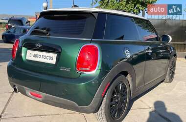 Хэтчбек MINI Cooper 2016 в 