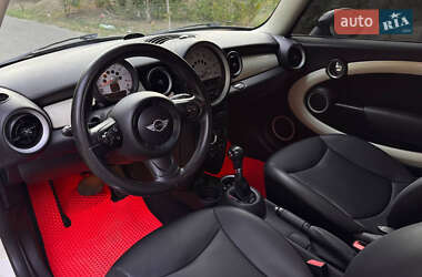 Хетчбек MINI Cooper 2012 в 
