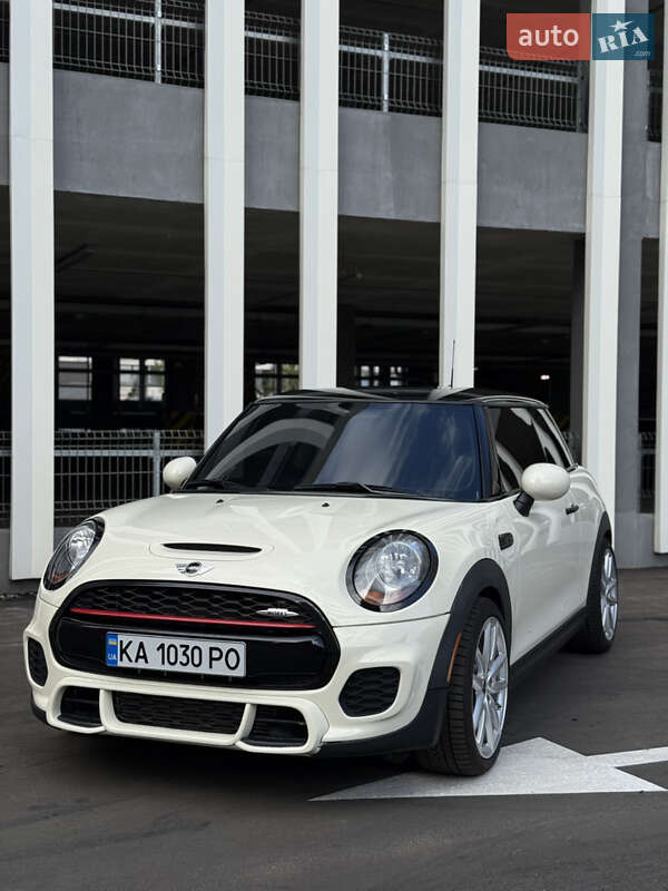 Хетчбек MINI Cooper 2017 в 