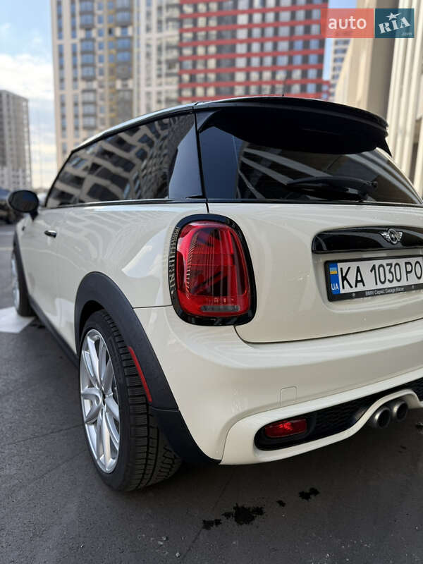 Хэтчбек MINI Cooper 2017 в Киеве фото 13 Хэтчбек MINI Cooper 2017 в Киеве