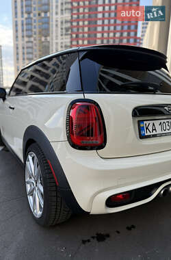Хетчбек MINI Cooper 2017 в 