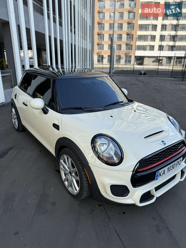 Хэтчбек MINI Cooper 2017 в Киеве фото 18 Хэтчбек MINI Cooper 2017 в Киеве