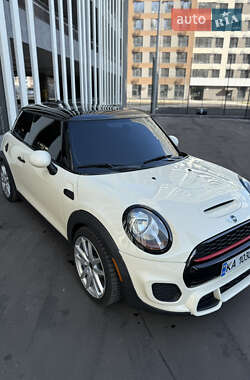 Хетчбек MINI Cooper 2017 в 