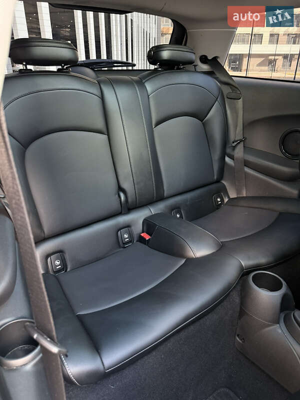 Хэтчбек MINI Cooper 2017 в Киеве фото 36 Хэтчбек MINI Cooper 2017 в Киеве