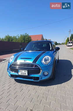 Хетчбек MINI Cooper 2015 в 