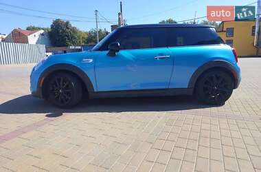 Хетчбек MINI Cooper 2015 в 