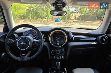 Хэтчбек MINI Cooper 2019 в 