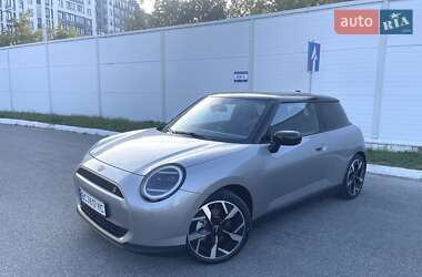 Хетчбек MINI Cooper 2024 в 