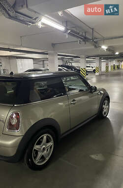 Хетчбек MINI Cooper 2008 в 
