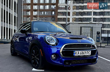 Хетчбек MINI Cooper 2019 в 