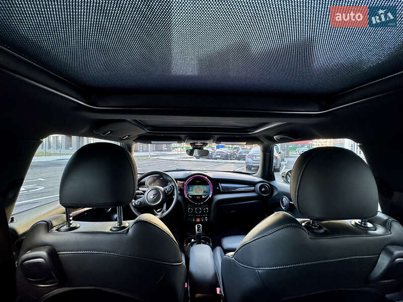 Хэтчбек MINI Cooper 2019 в Киеве