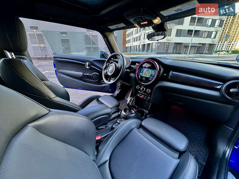 Хэтчбек MINI Cooper 2019 в Киеве