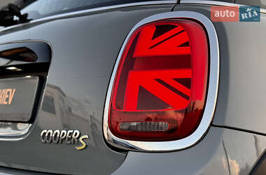Хетчбек MINI Cooper 2022 в 