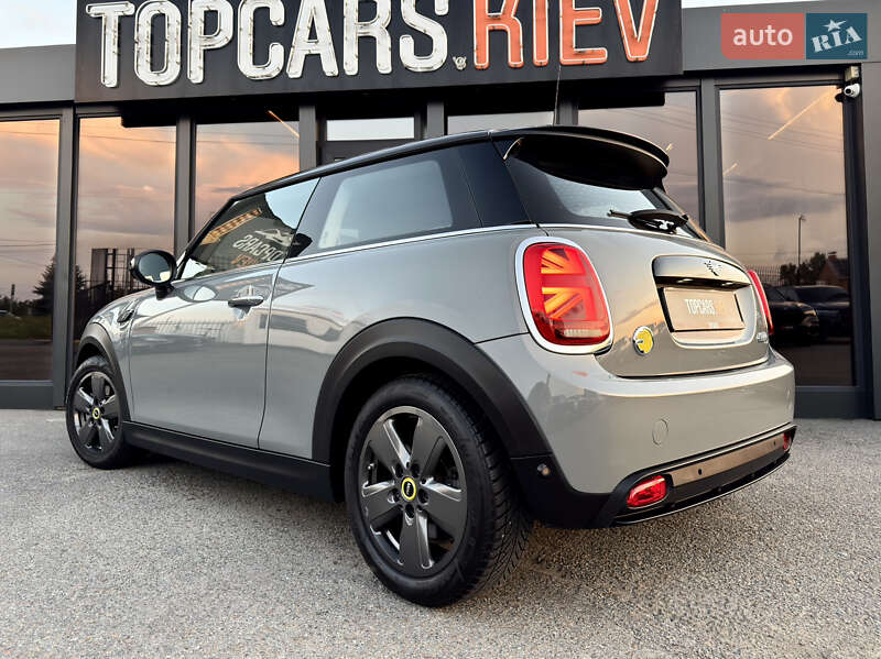 Хэтчбек MINI Cooper 2022 в Киеве