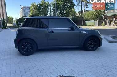 Хетчбек MINI Cooper 2012 в 