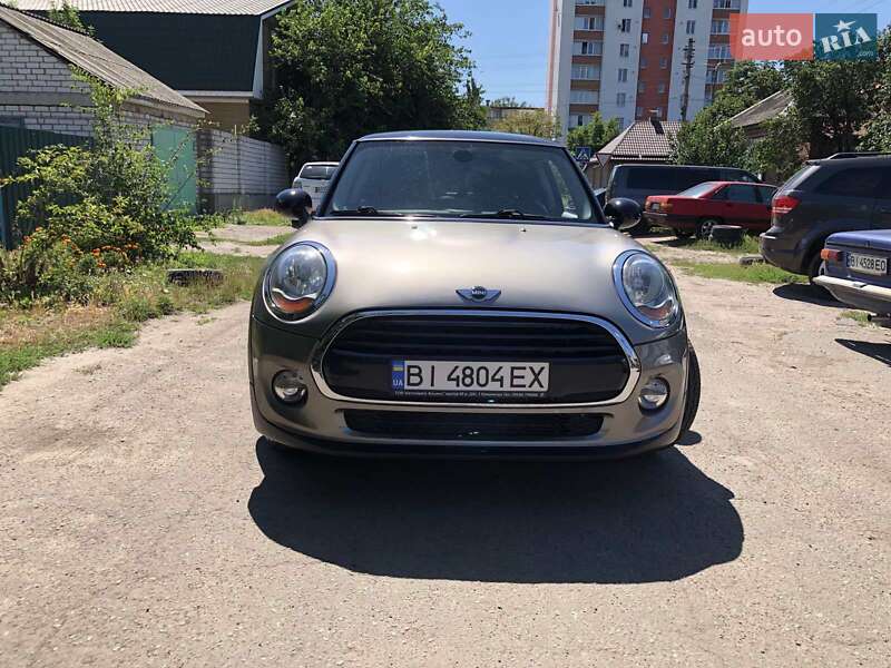 Хетчбек MINI Cooper 2017 в 