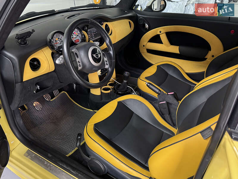Хэтчбек MINI Cooper 2003 в Киеве фото 42 Хэтчбек MINI Cooper 2003 в Киеве